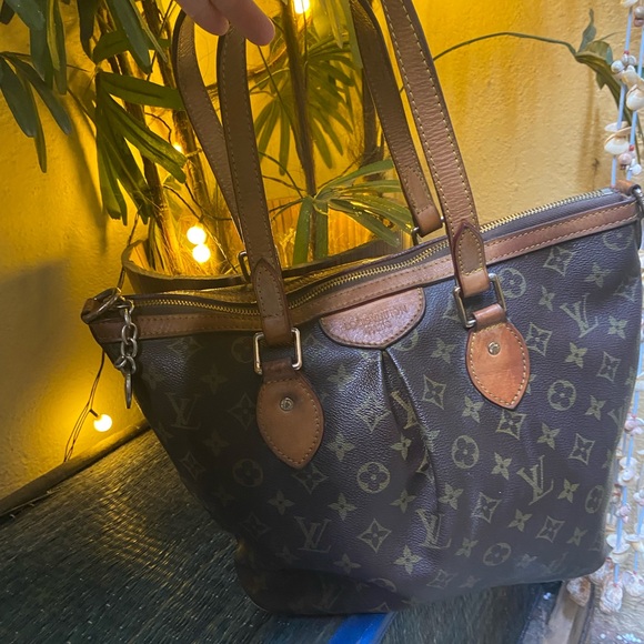 Louis Vuitton Turenne Bag - Picture 5 of 16